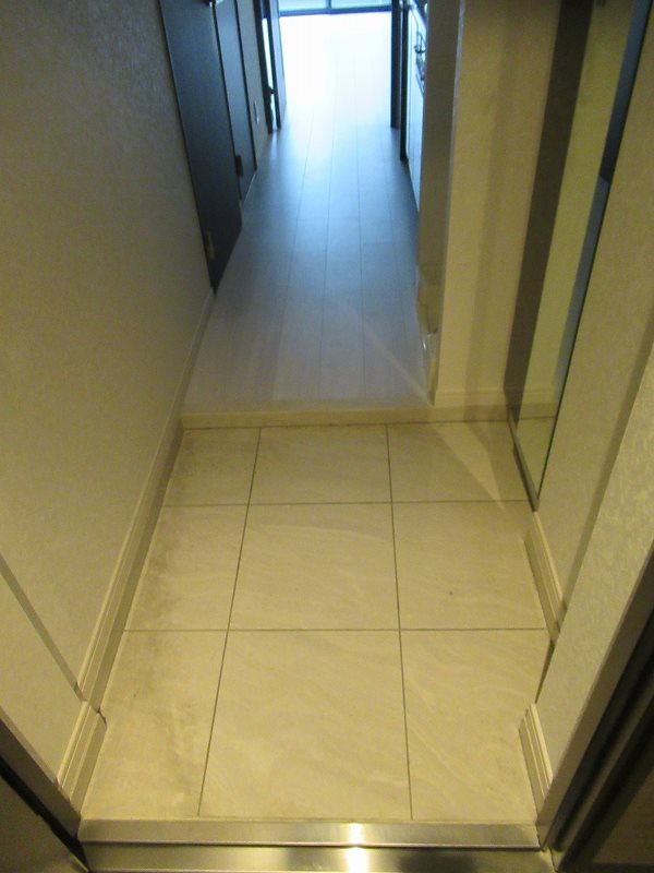 玄関　※参考写真