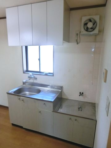 キッチン　※同タイプの別の部屋の写真です。