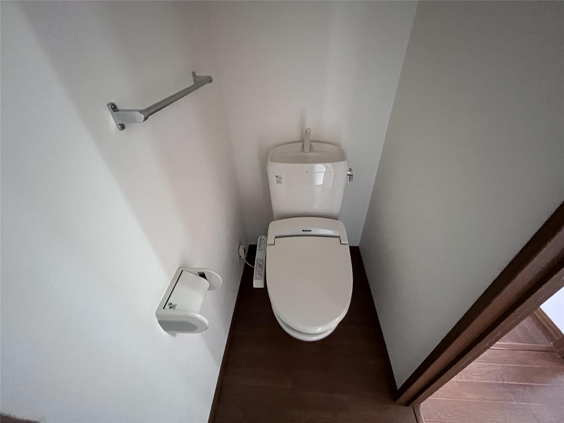 トイレ　ウォシュレット付きの洋式トイレ♪