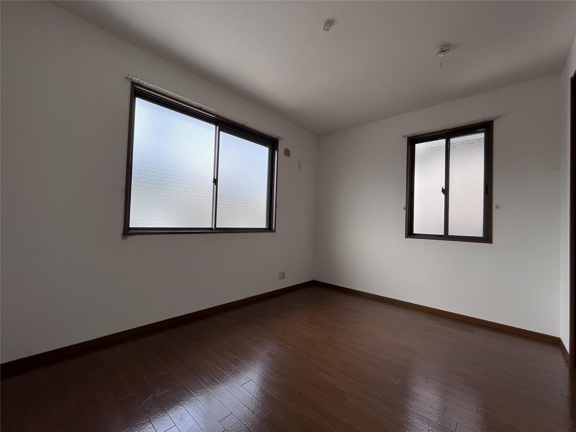 その他部屋・スペース　2面採光で明るい洋室6帖♪