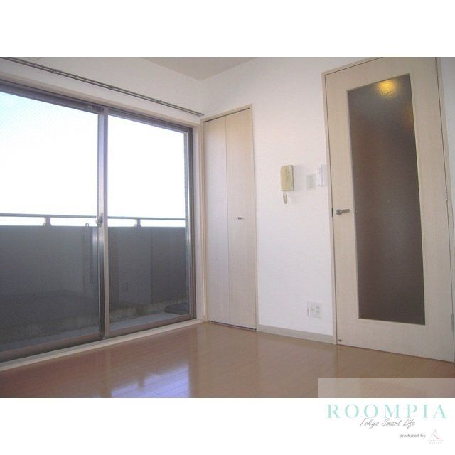 居室・リビング　※同タイプの別のお部屋です。