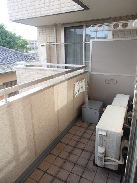 バルコニー　ゆとりあるバルコニー