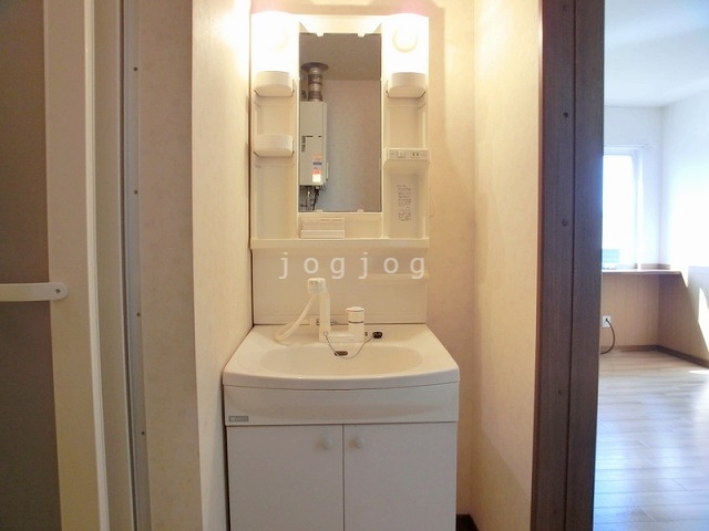 洗面設備　ヘッドが伸びるシャンプードレッサー☆