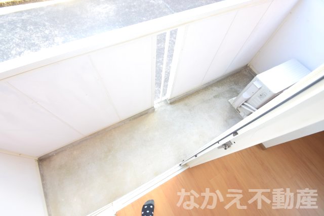 バルコニー　バルコニーからの眺めを楽しみながら食事をしませんか