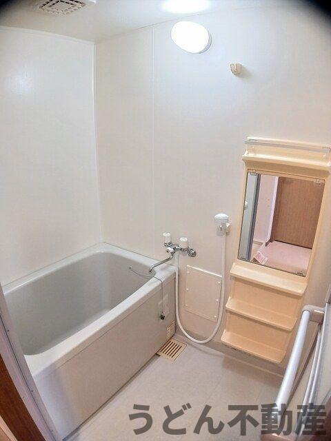 バス・シャワールーム　うどん県のお部屋探しはうどん不動産へ うどんちゃんとLINE