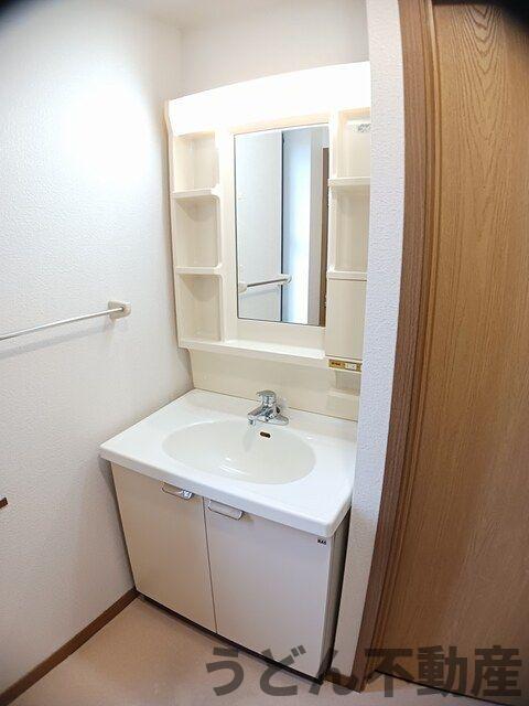 洗面設備　うどん県のお部屋探しはうどん不動産へ うどんちゃんとLINE