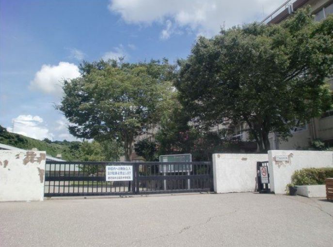 中学校　坂元中学校（中学校）まで146m