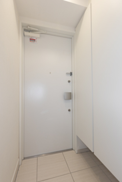 玄関　※写真は同タイプ住戸です。