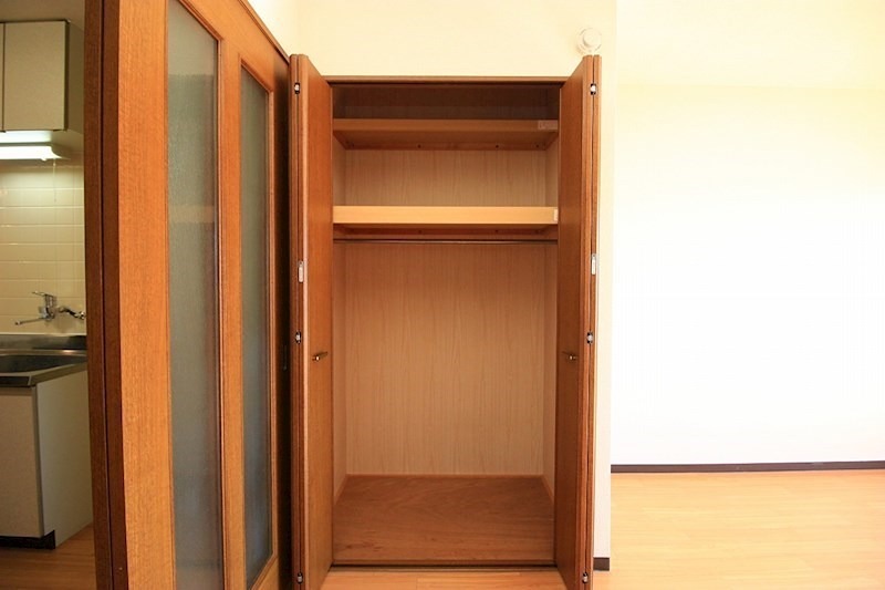 収納　※掲載写真は、同タイプの別部屋写真です。