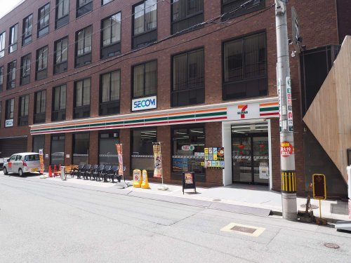 コンビニ　セブンイレブン 大阪淡路町2丁目店（コンビニ）まで184m