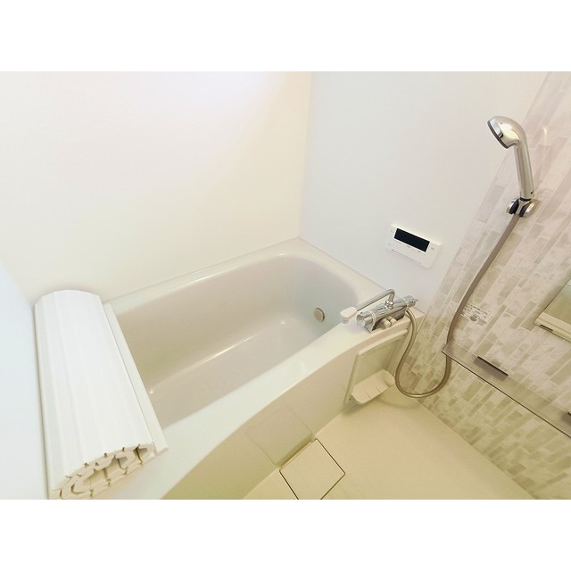 バス・シャワールーム　同タイプ部屋の画像を使用しています