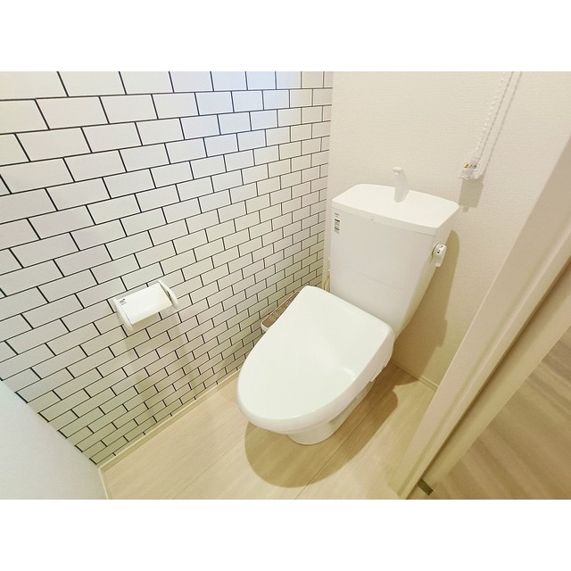 トイレ　同タイプ部屋の画像を使用しています