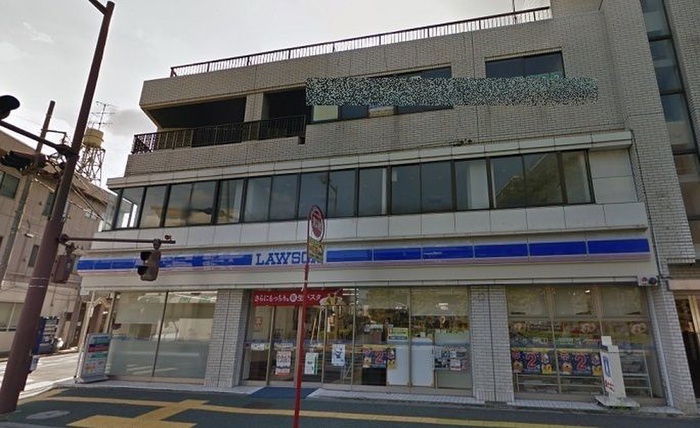 コンビニ　セブンイレブン（コンビニ）まで550m