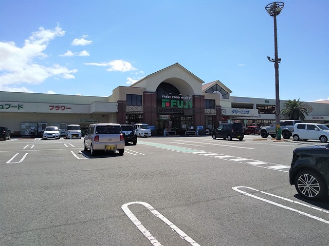 スーパー　フジ松江店（スーパー）まで800m