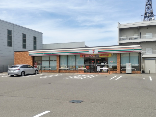 コンビニ　セブンイレブン　松山須賀町店（コンビニ）まで600m