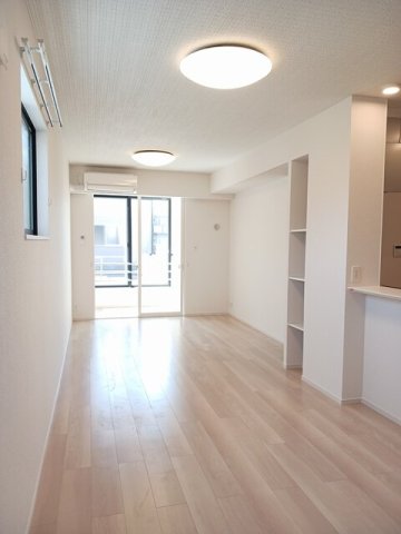 居室・リビング　ゆったりとした居間です