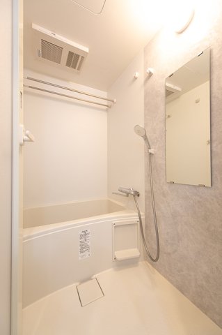 バス・シャワールーム　※写真は同タイプ住戸です。