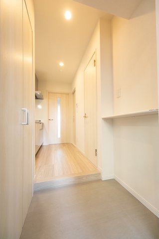 玄関　※写真は同タイプ住戸です。