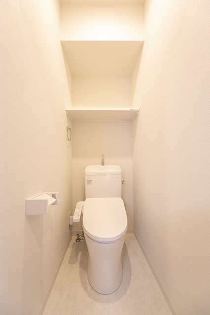トイレ　※写真は同タイプ住戸です。