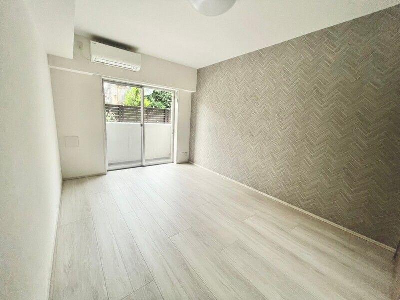 居室・リビング　☆明るい洋室☆