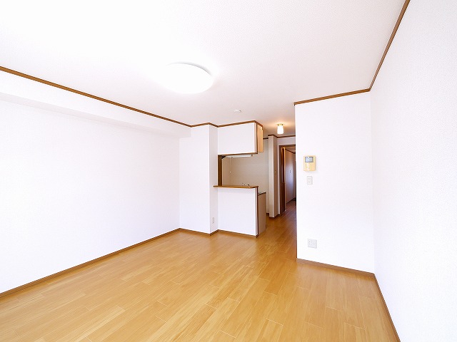 居室・リビング　こちらのリビングで趣味の時間をお楽しみください