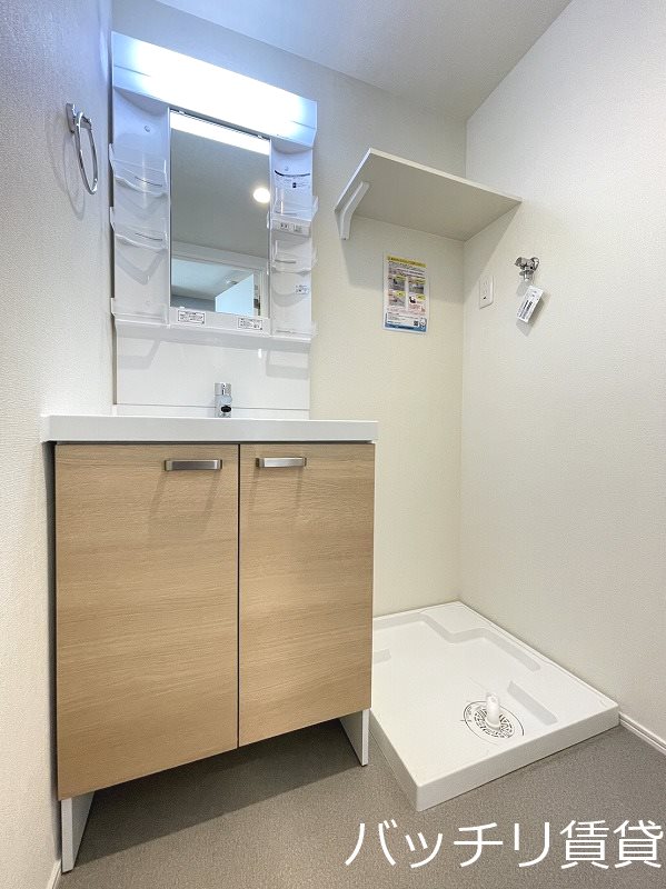 洗面設備　※同型タイプの為、現状を優先いたします