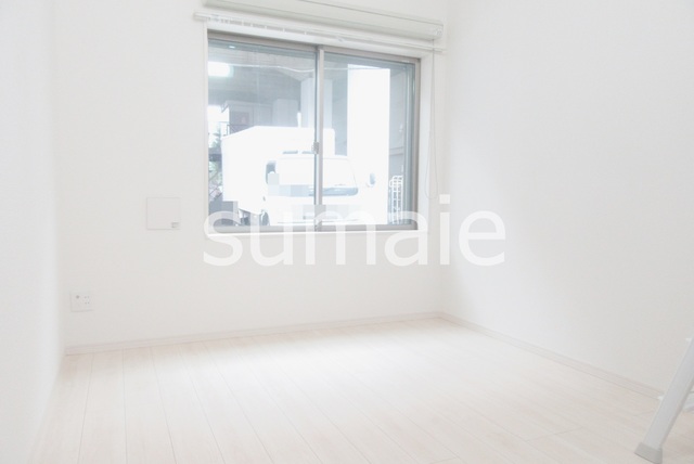 居室・リビング　フローリングになります☆