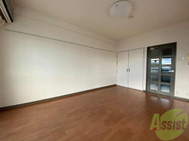 その他部屋・スペース　８．５帖のリビングです。広々としていますね。