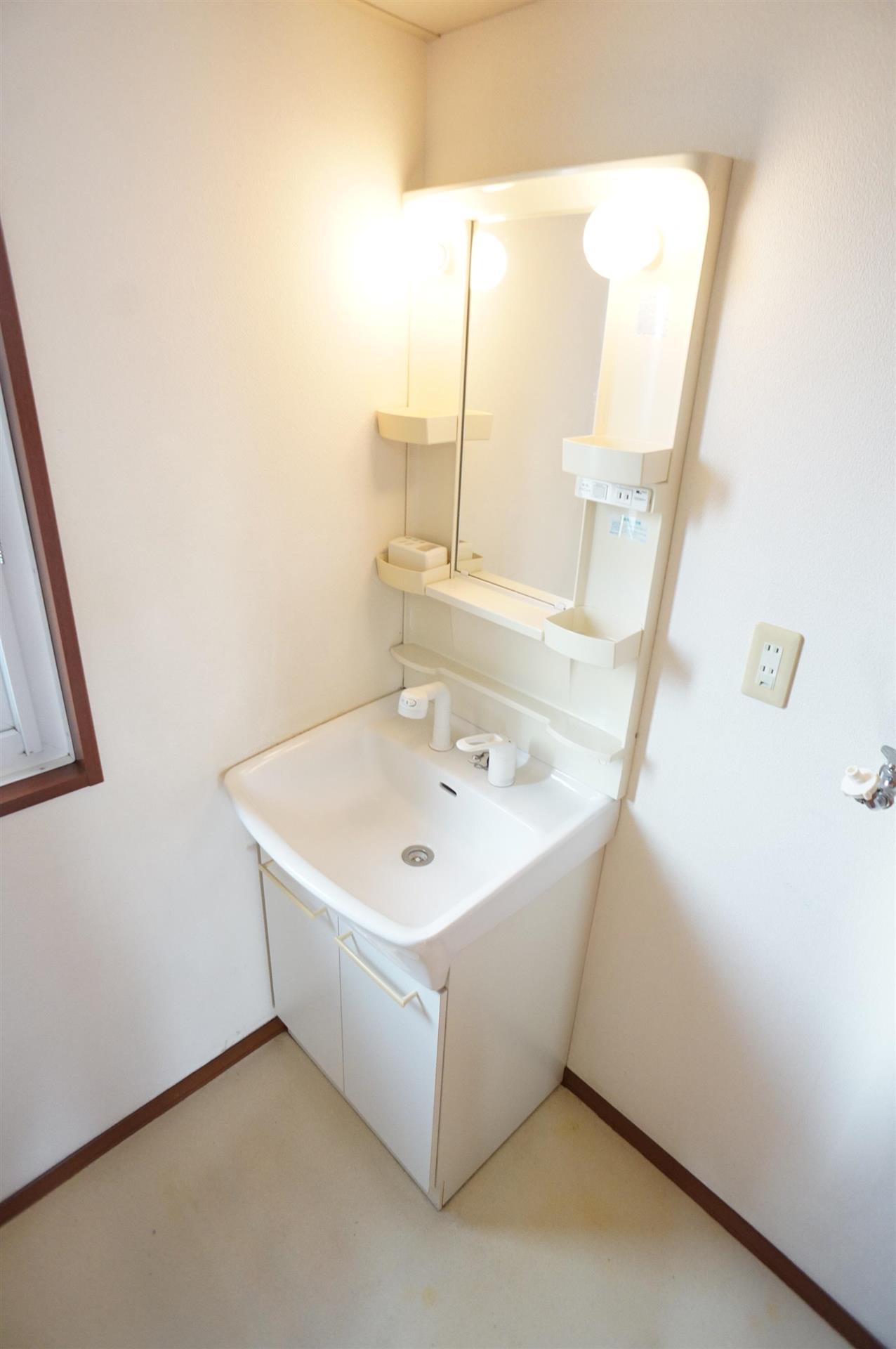 洗面設備　洗髪洗面化粧台