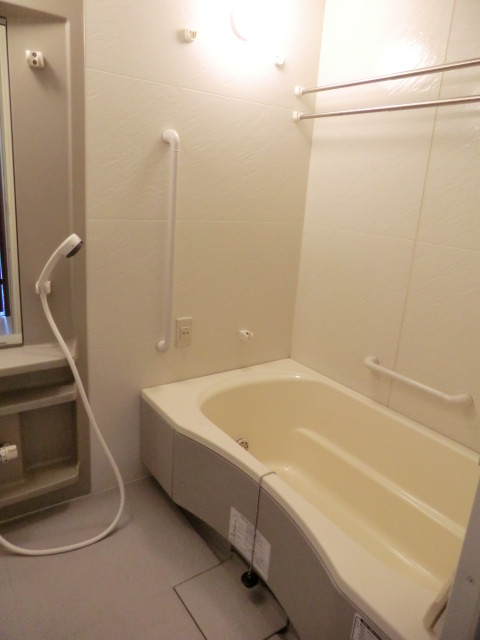 バス・シャワールーム　※別部屋参考写真