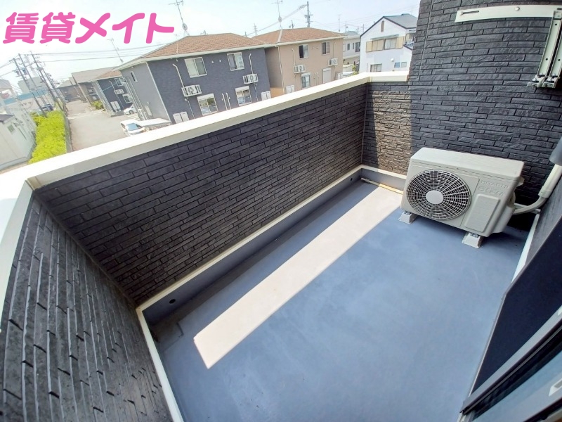 バルコニー　同型反転タイプ画像