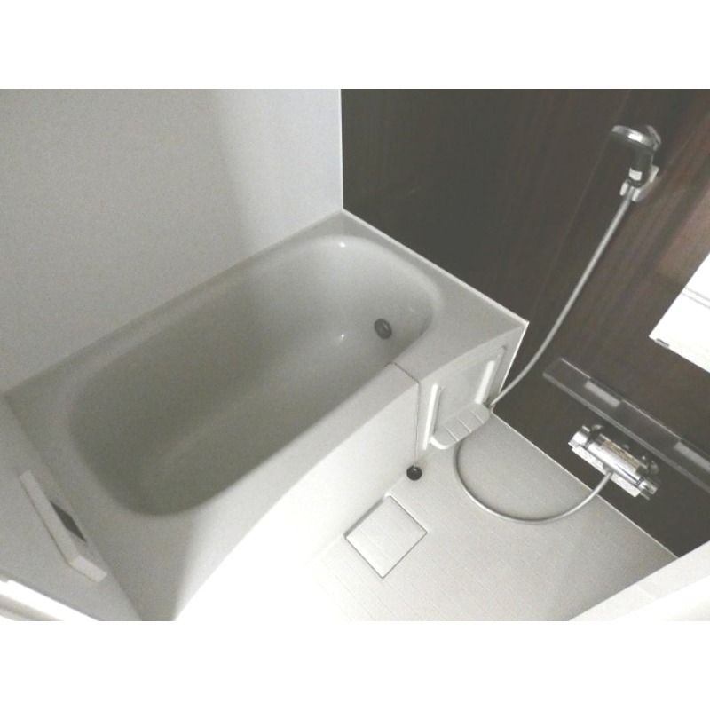 バス・シャワールーム　経済的な追いだき機能付き