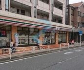 コンビニ　セブンイレブン浦安北栄2丁目店（コンビニ）まで120m