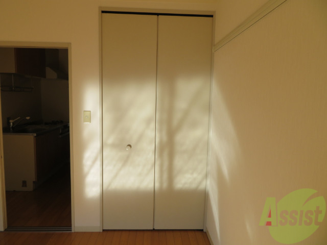 収納　クローゼットがありました。お洋服や荷物はここへ