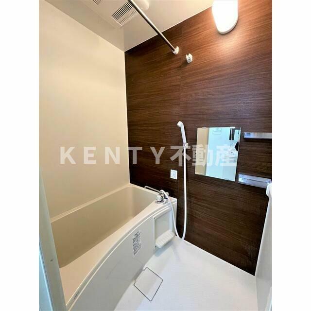 バス・シャワールーム　落ち着いた空間のお風呂です