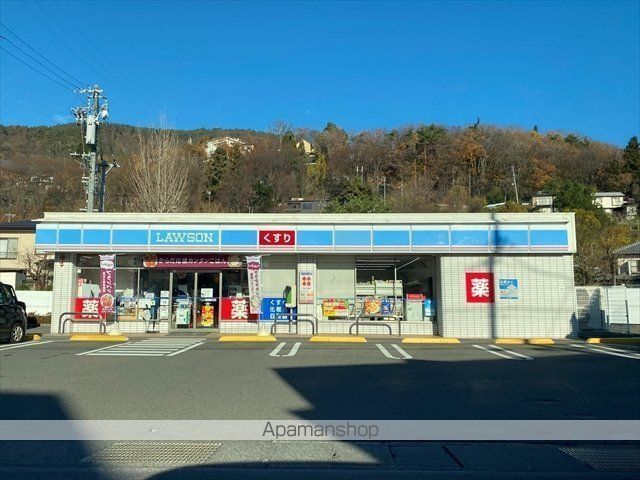 コンビニ　ローソン（コンビニ）まで720m