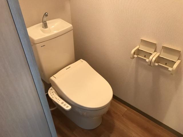 トイレ　シャワー付トイレ