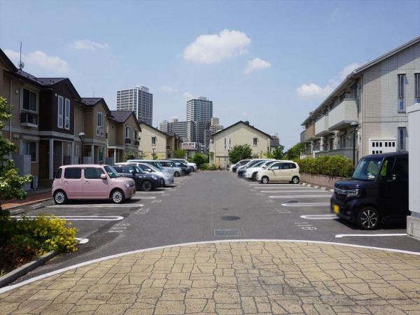 駐車場　駐車場