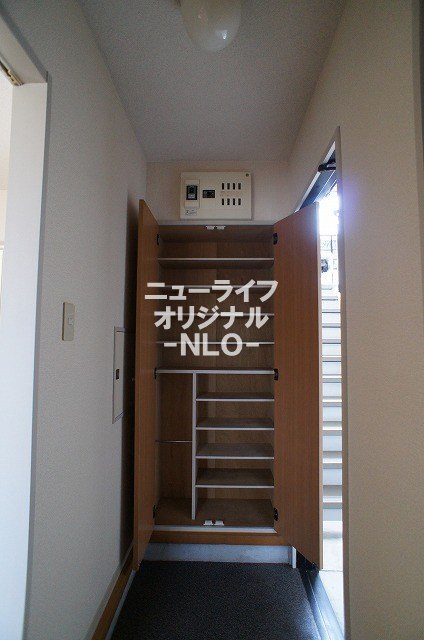 玄関　ご家族全員の靴がスッキリ収まるシューズボックス☆