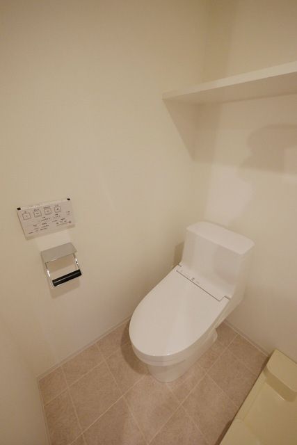 トイレ　洗浄暖房便座