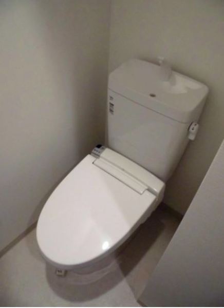 トイレ　※別部屋参考写真