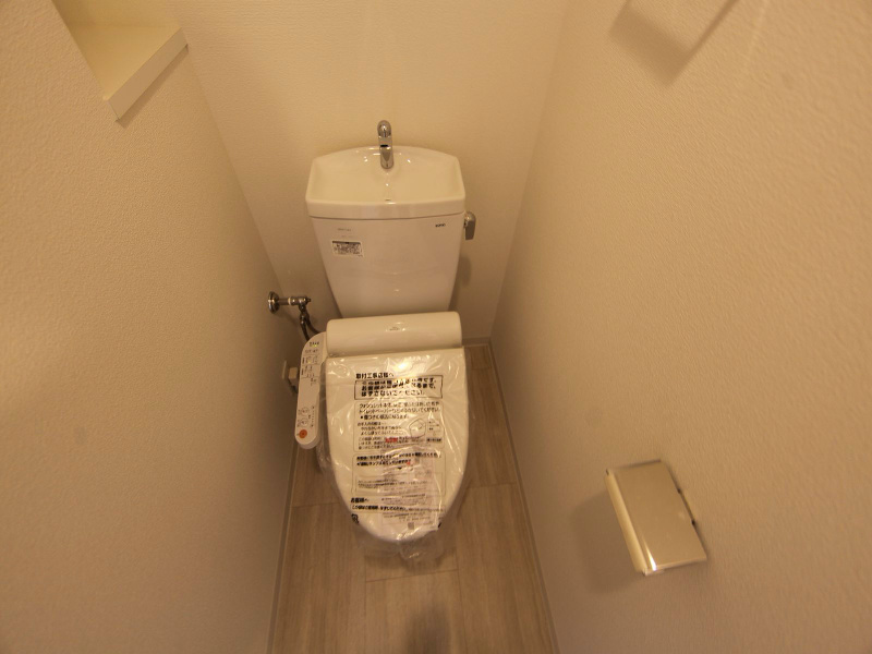 トイレ　温水洗浄暖房便座付トイレ