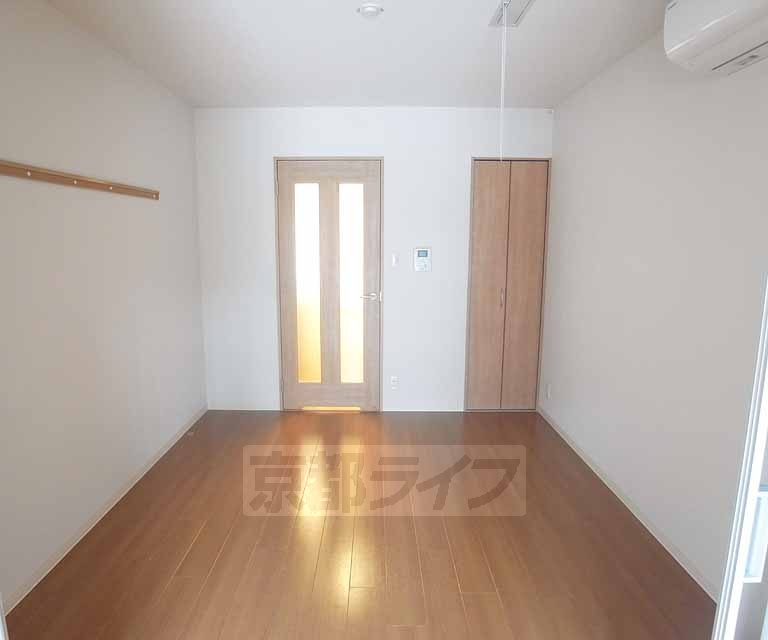 居室・リビング　広々とした洋室です。