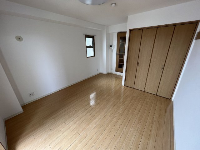 居室・リビング　2面採光です♪