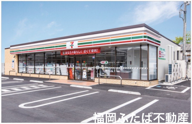 コンビニ　セブンイレブン博多板付7丁目店（コンビニ）まで40m