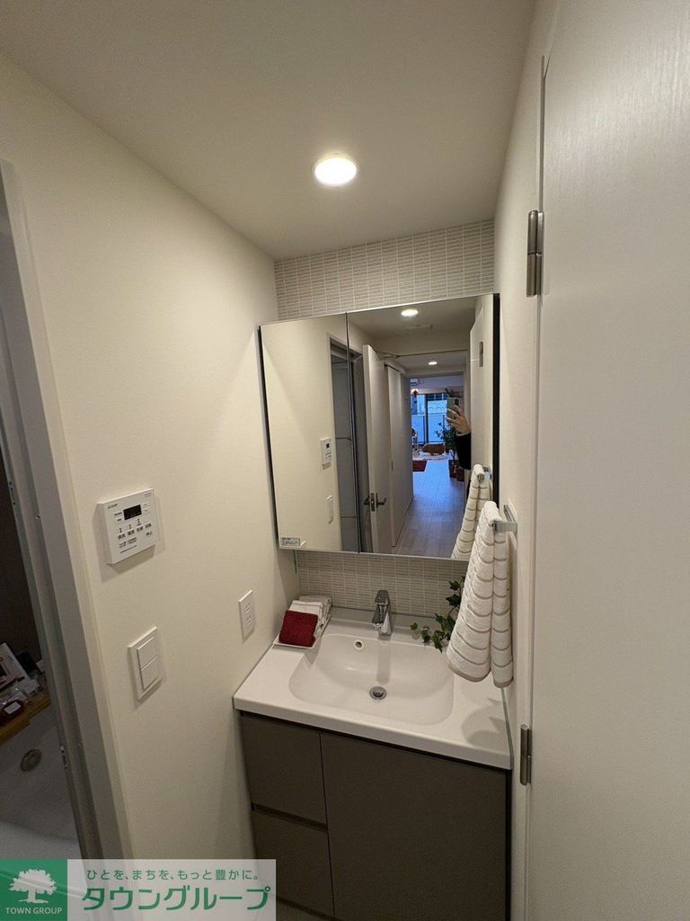 洗面設備　家具はイメージです