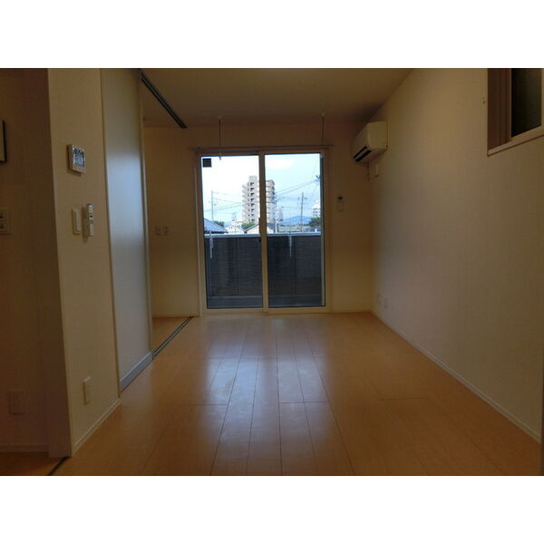 居室・リビング　リビング