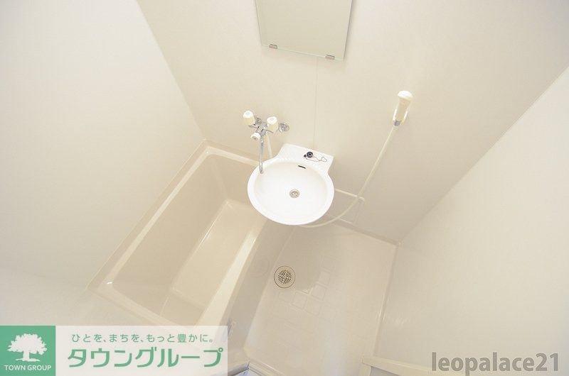 バス・シャワールーム　同タイプの部屋の写真です