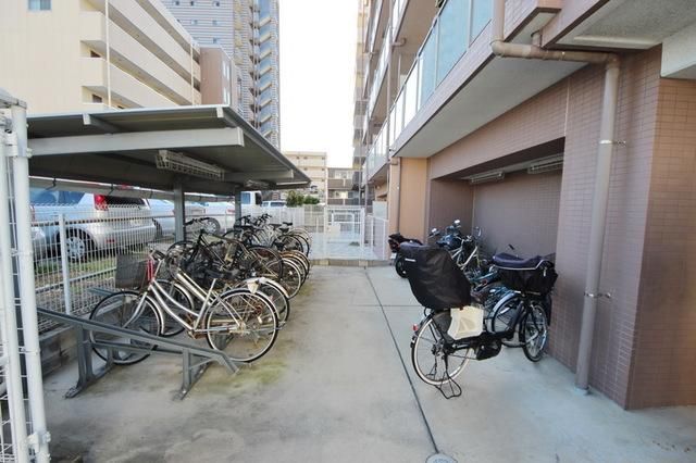 駐車場　敷地内駐輪場