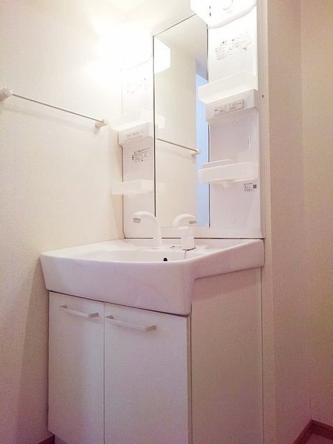 洗面設備　☆シャワー付洗面台☆